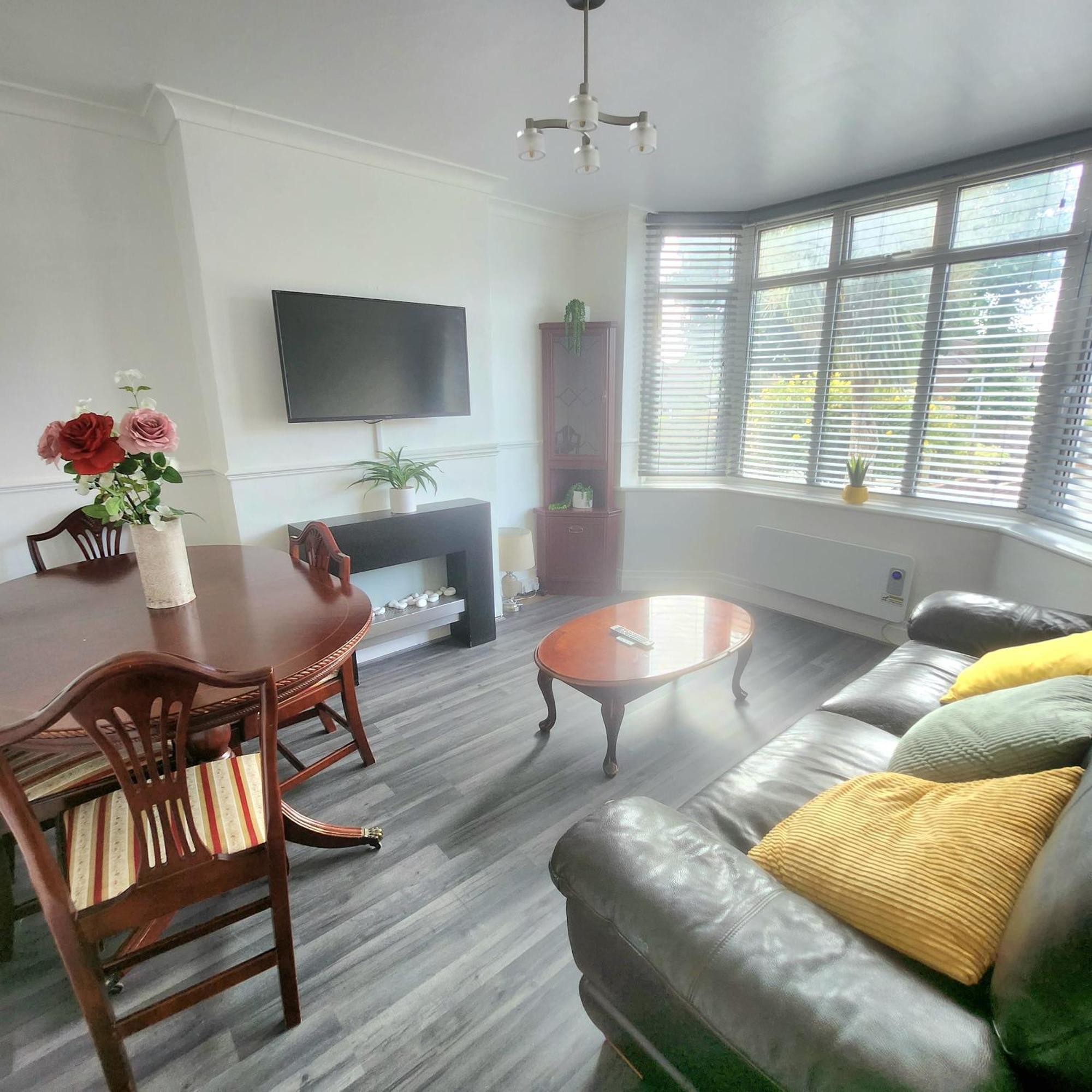 The Comfy Resort, Free Private Parking & Wifi, 9 Beds Колчестер Экстерьер фото